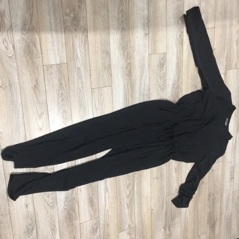 VINCE BLACK ROMPER.